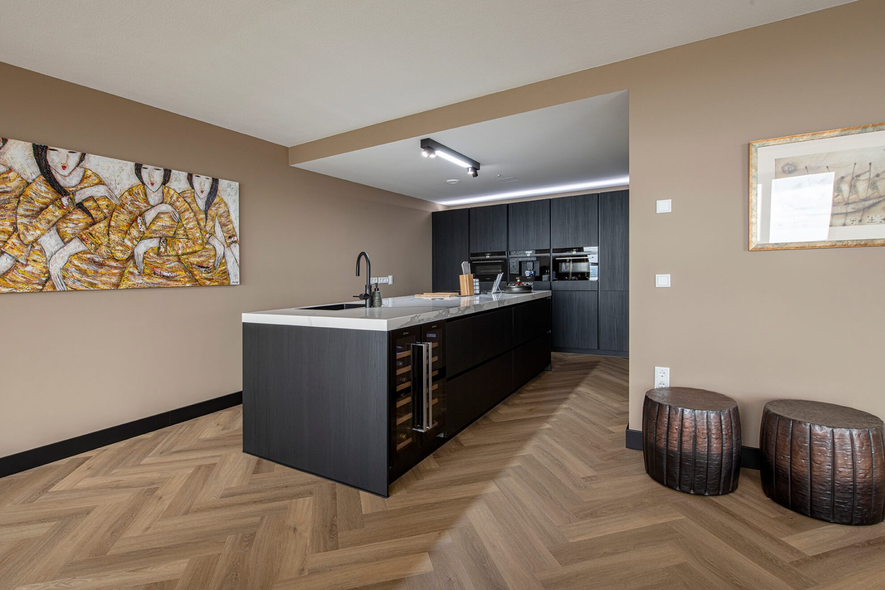 plinten zwart woonkamer